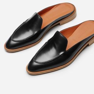 Black Everlane Modern Loafer Mule. Size 7.
